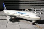 Continental Airlines B777-224@