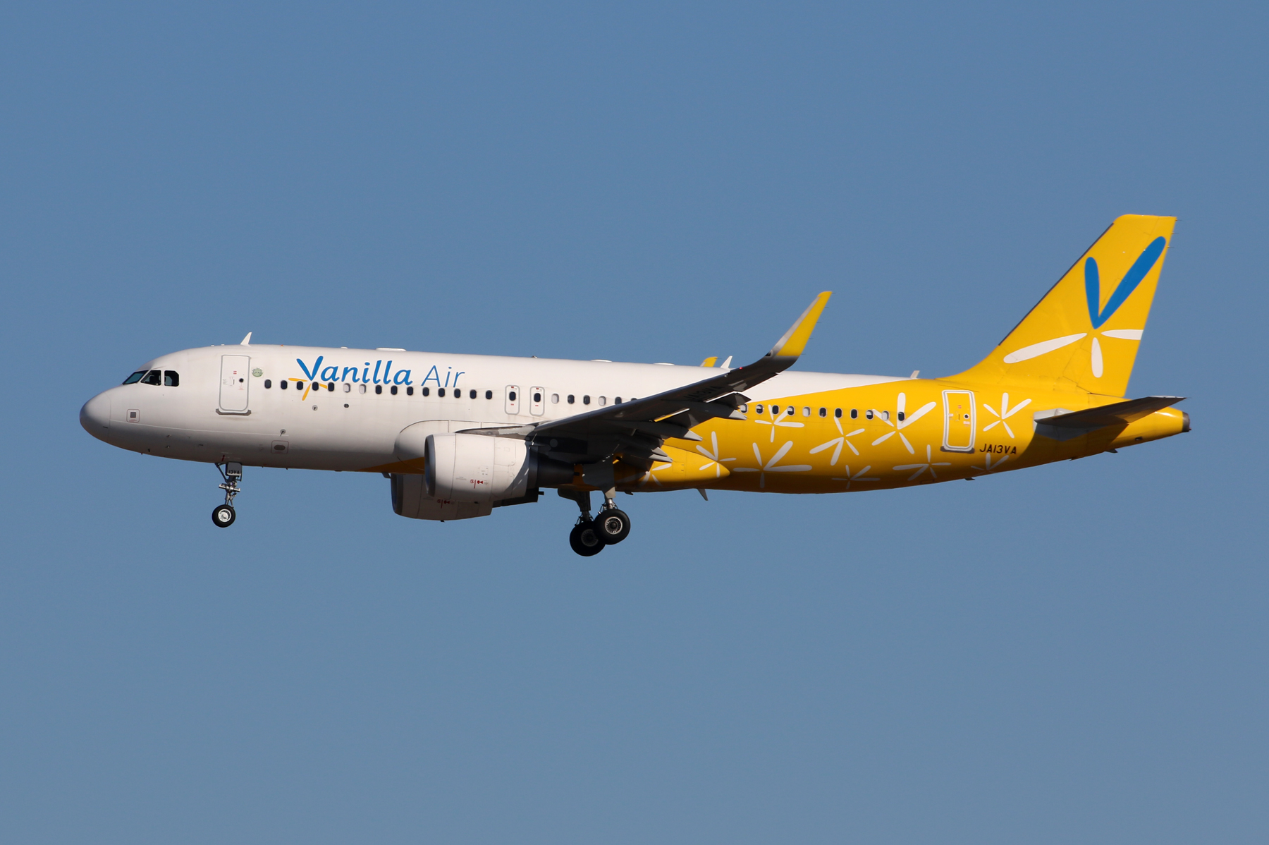 Airbus A320-232 - Large Preview - AirTeamImages.com